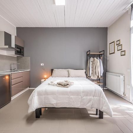 Suite 649 Mono Con Terrazzo Modena Exterior foto